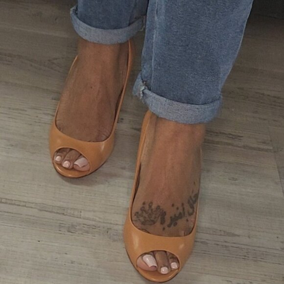 100% Leather Camel Brown Ann Taylor Open Toe Heels Size 8 - Picture 3 of 14